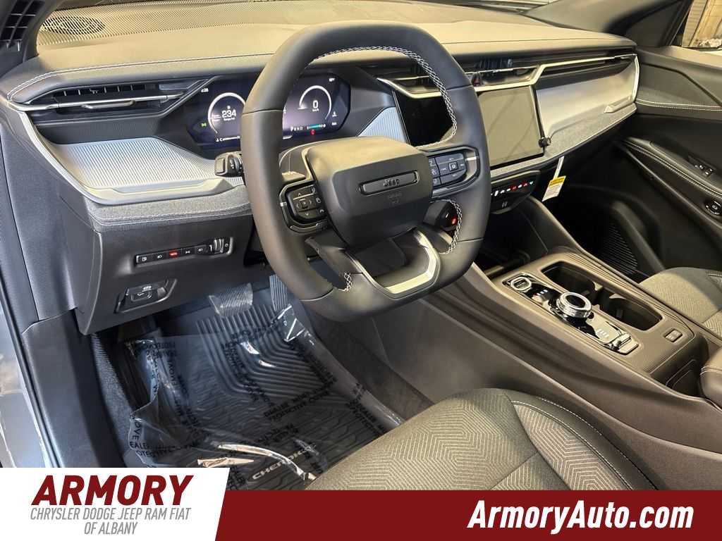 2026 Jeep Cherokee Laredo