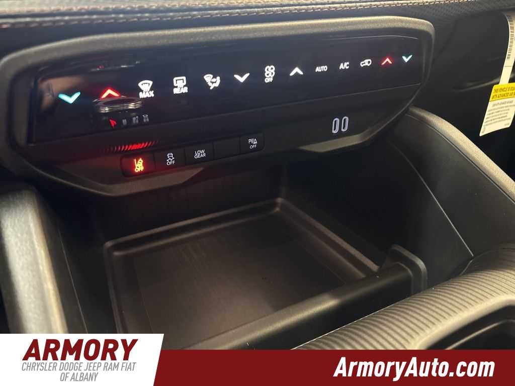 2026 Jeep Cherokee Overland