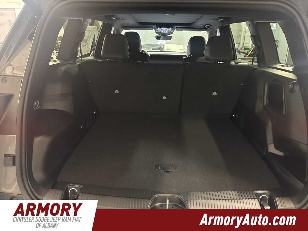 2026 Jeep Cherokee Overland