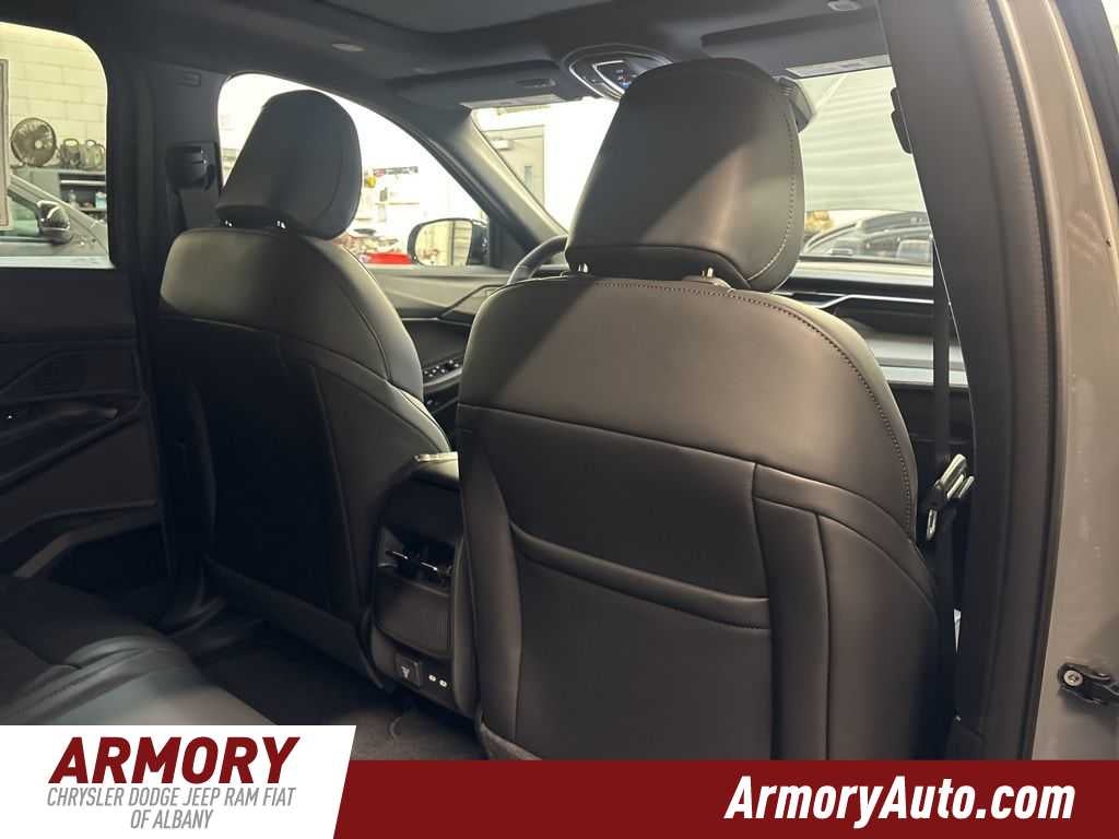 2026 Jeep Cherokee Overland