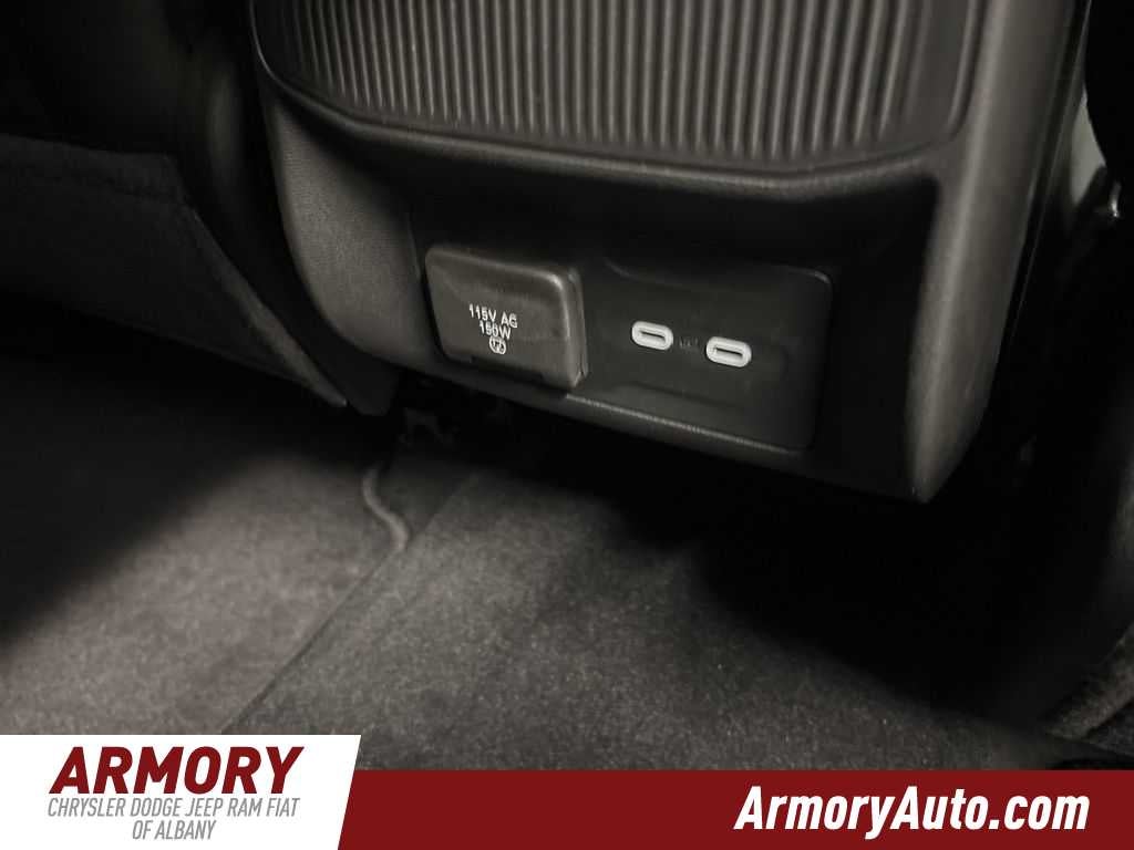 2026 Jeep Cherokee Overland