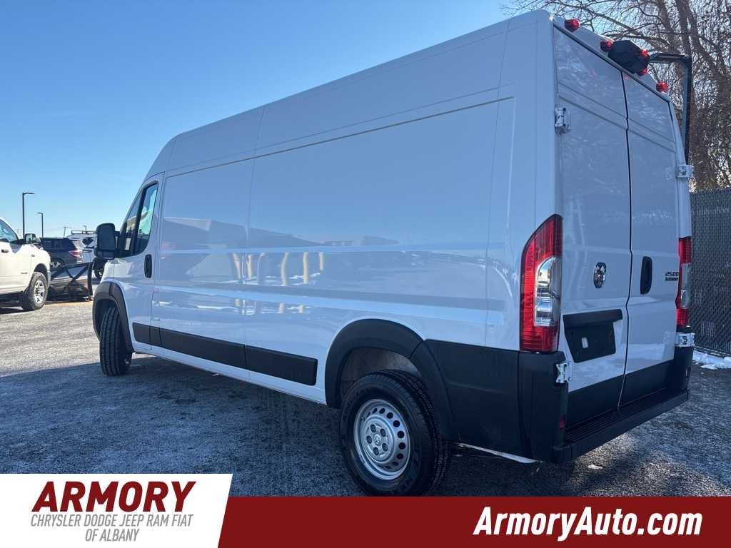 2026 RAM ProMaster Cargo Van Tradesman