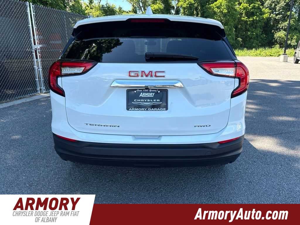 2024 GMC Terrain SLE