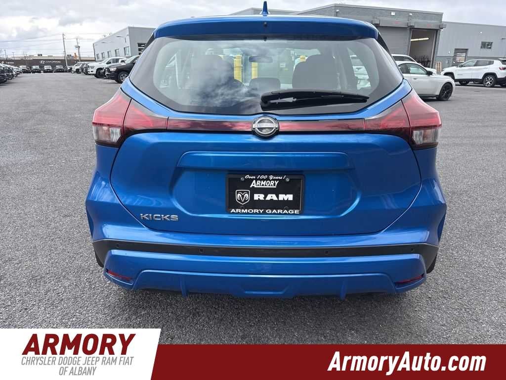 2022 Nissan Kicks S