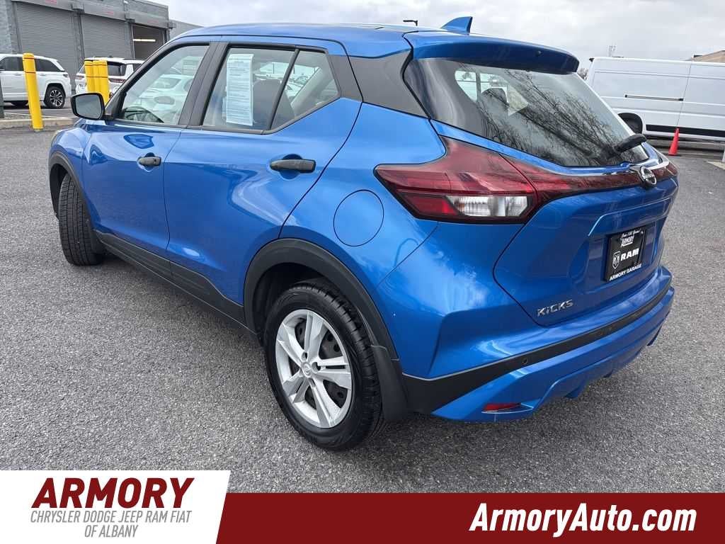 2022 Nissan Kicks S