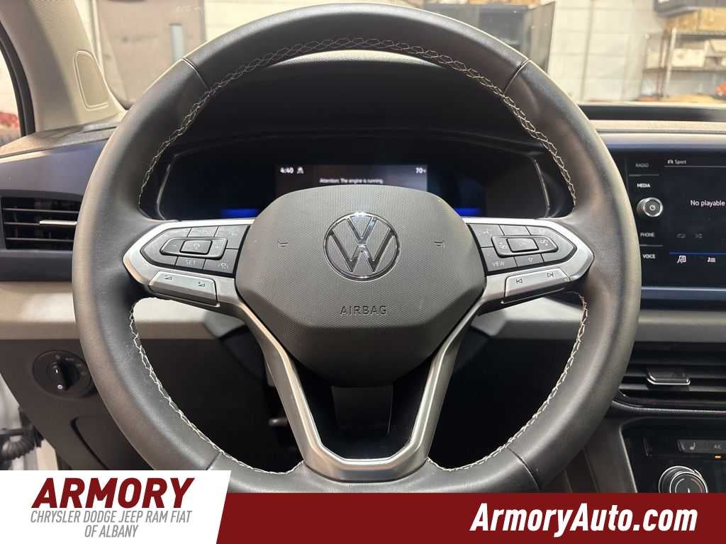 2023 Volkswagen Taos SE