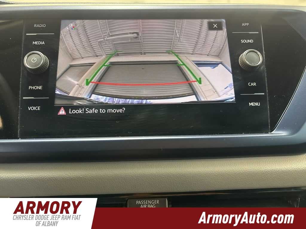 2023 Volkswagen Taos SE