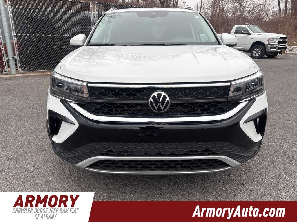 2023 Volkswagen Taos SE