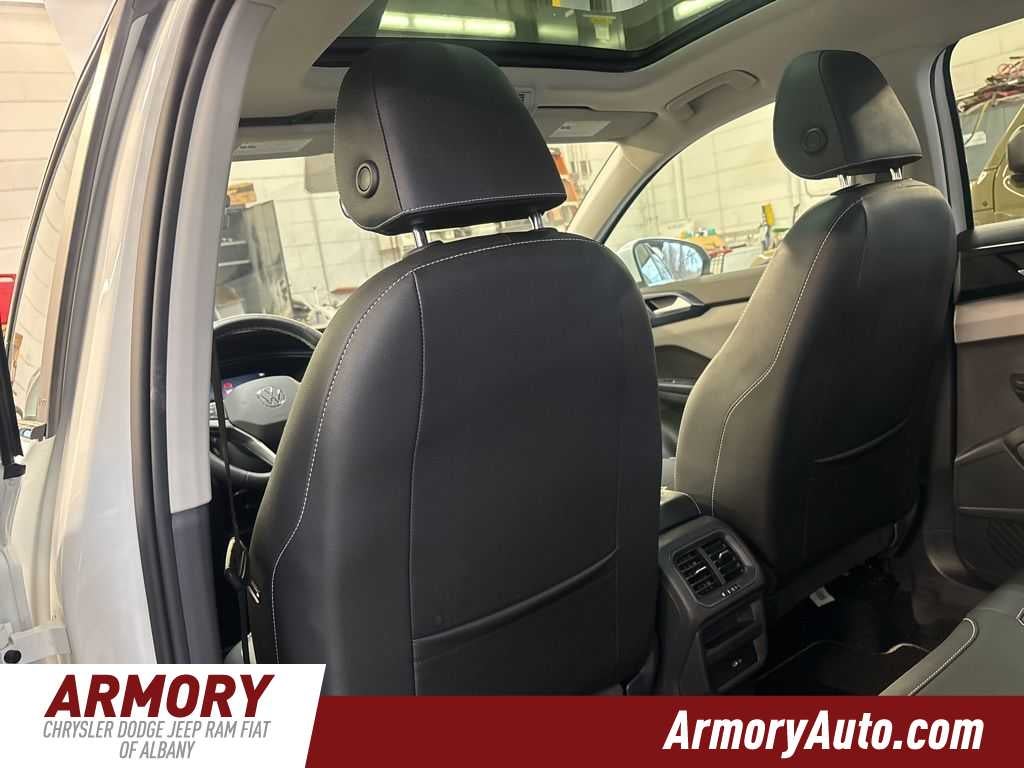 2023 Volkswagen Taos SE