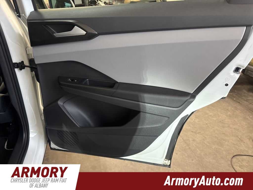 2023 Volkswagen Taos SE