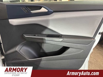 2023 Volkswagen Taos SE