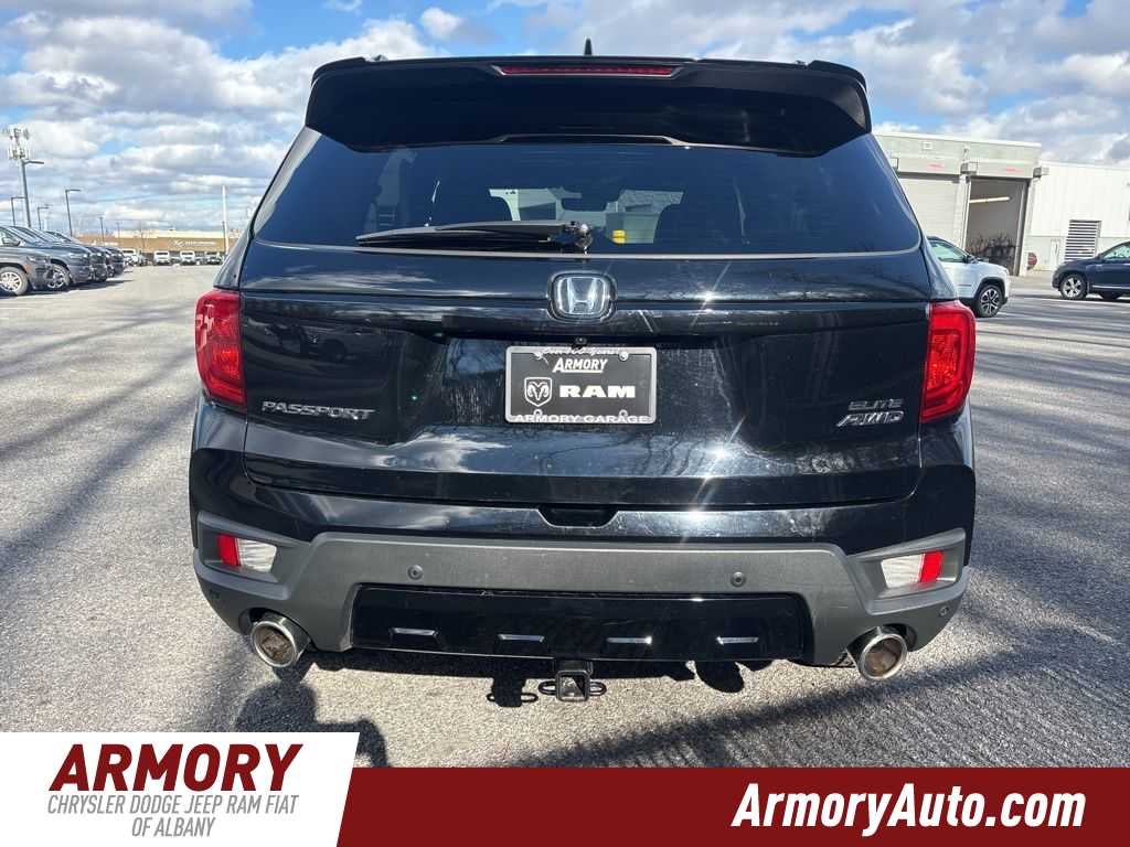 2023 Honda Passport Elite
