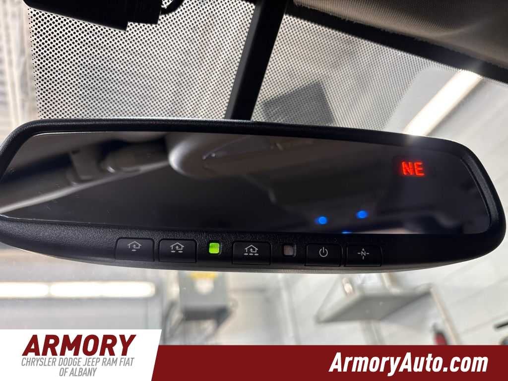 2015 Nissan Armada SV