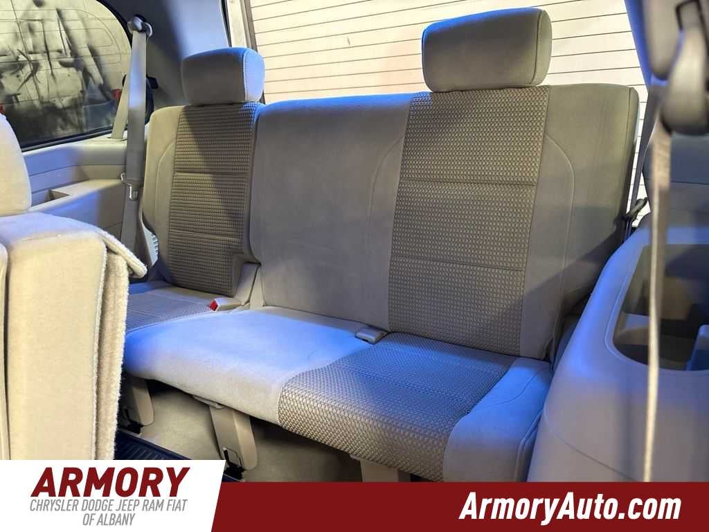 2015 Nissan Armada SV