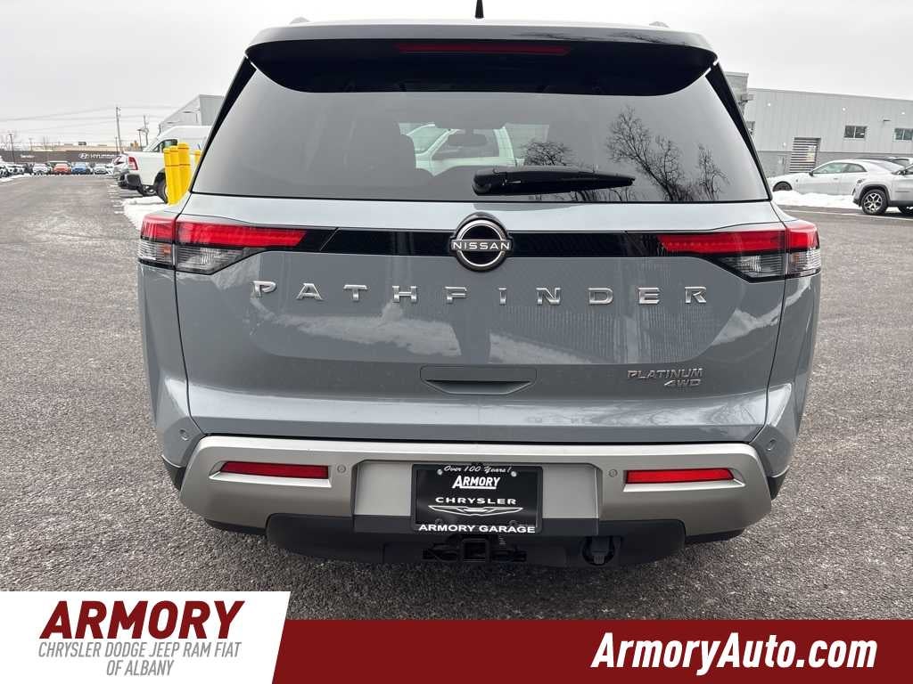 2022 Nissan Pathfinder Platinum