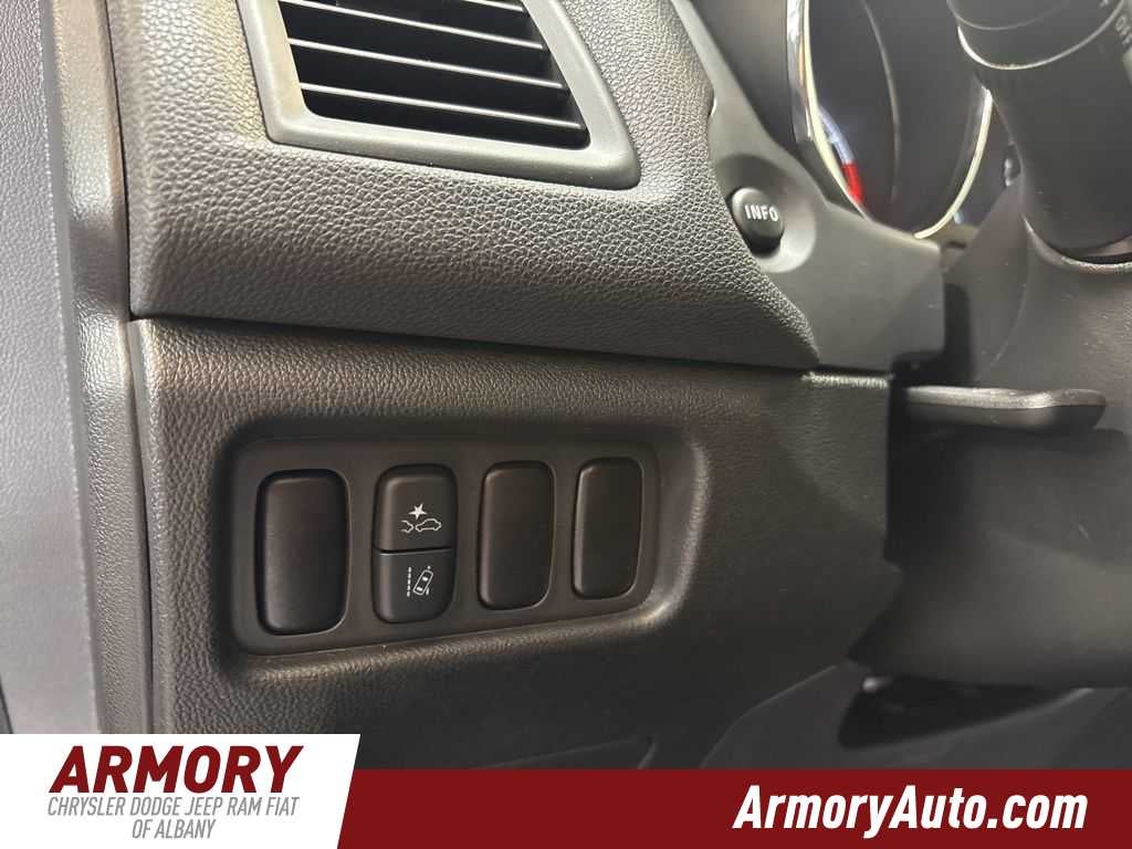 2024 Mitsubishi Outlander Sport ES