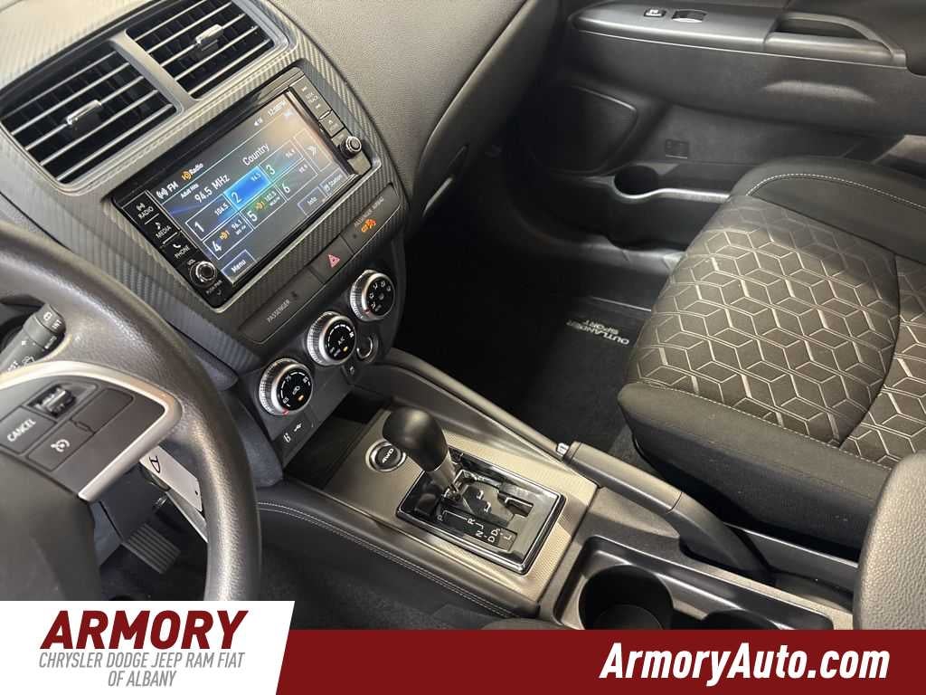 2024 Mitsubishi Outlander Sport ES