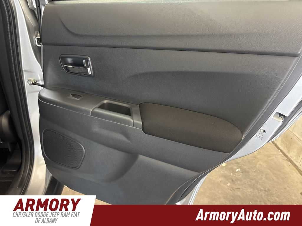 2024 Mitsubishi Outlander Sport ES