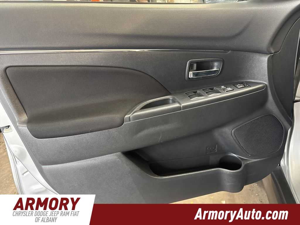 2024 Mitsubishi Outlander Sport ES