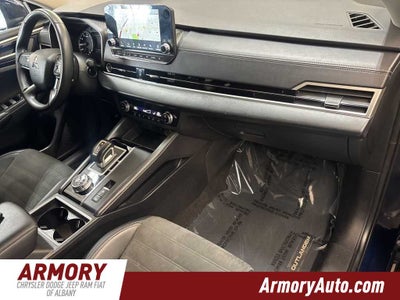 2024 Mitsubishi Outlander SE