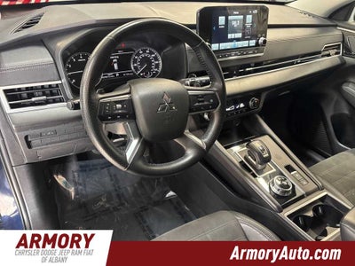 2024 Mitsubishi Outlander SE
