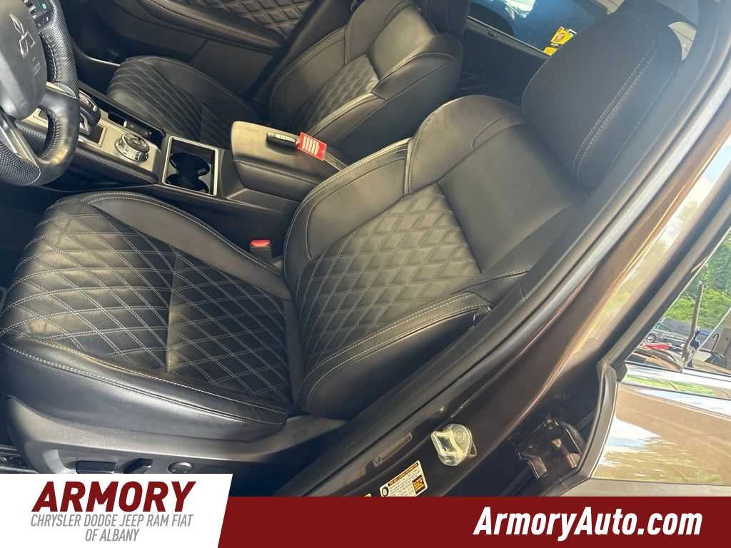 2024 Mitsubishi Outlander SEL