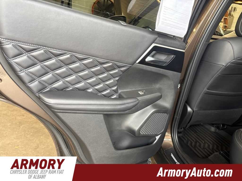 2024 Mitsubishi Outlander SEL