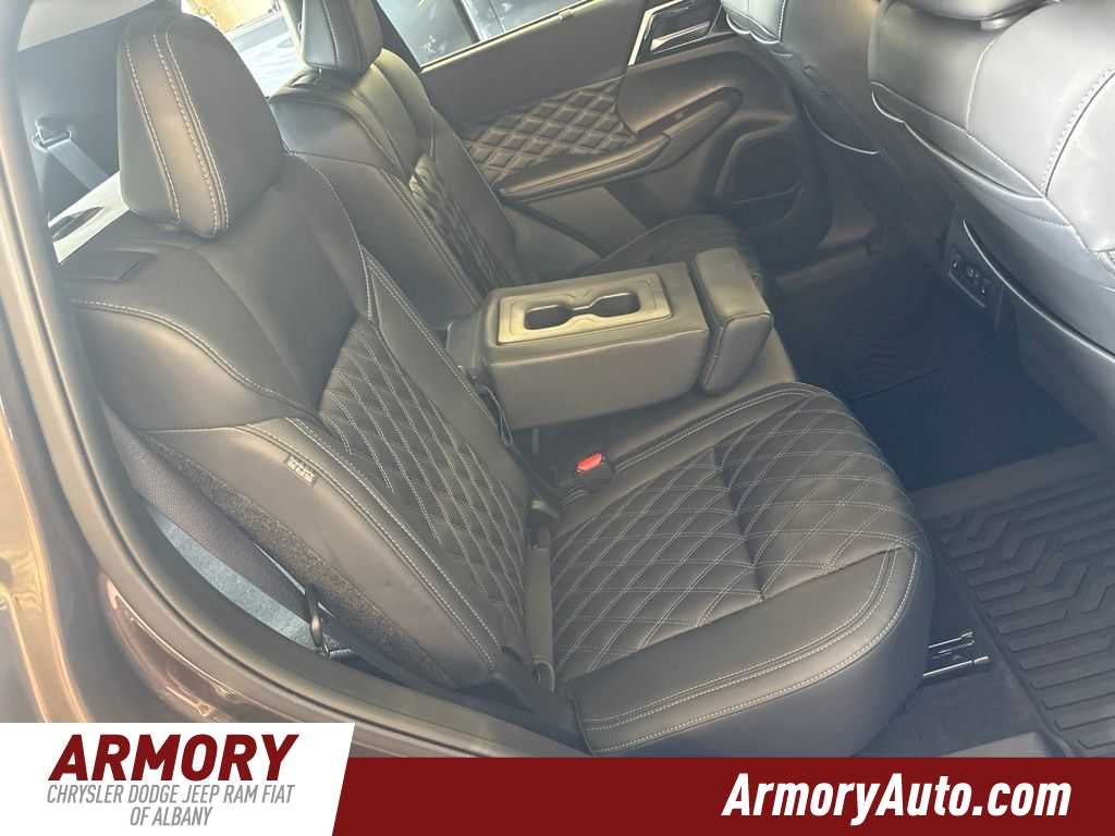 2024 Mitsubishi Outlander SEL