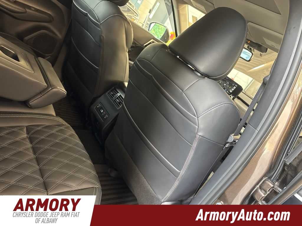 2024 Mitsubishi Outlander SEL