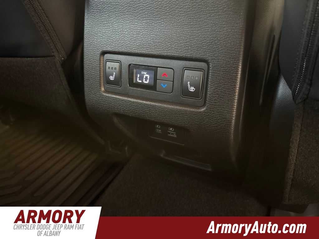 2024 Mitsubishi Outlander SEL