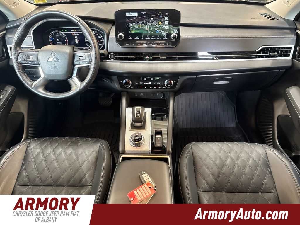 2024 Mitsubishi Outlander SEL
