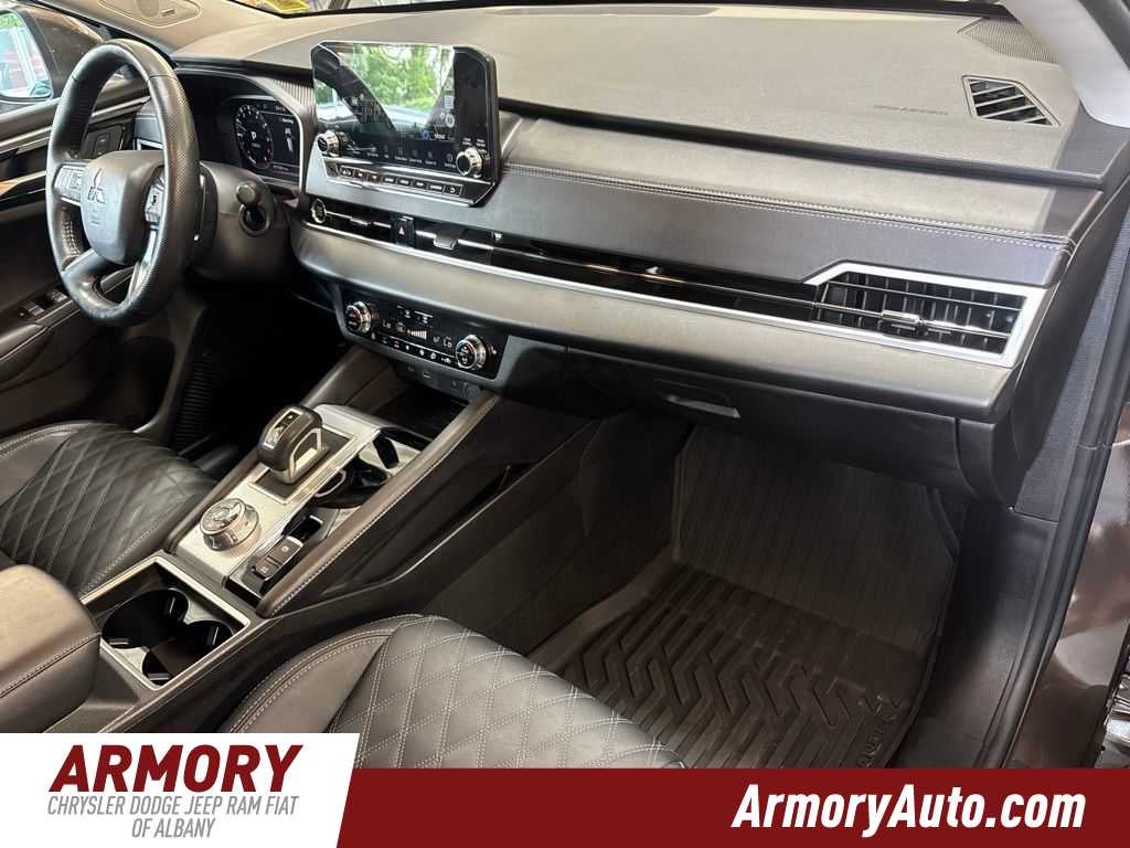 2024 Mitsubishi Outlander SEL