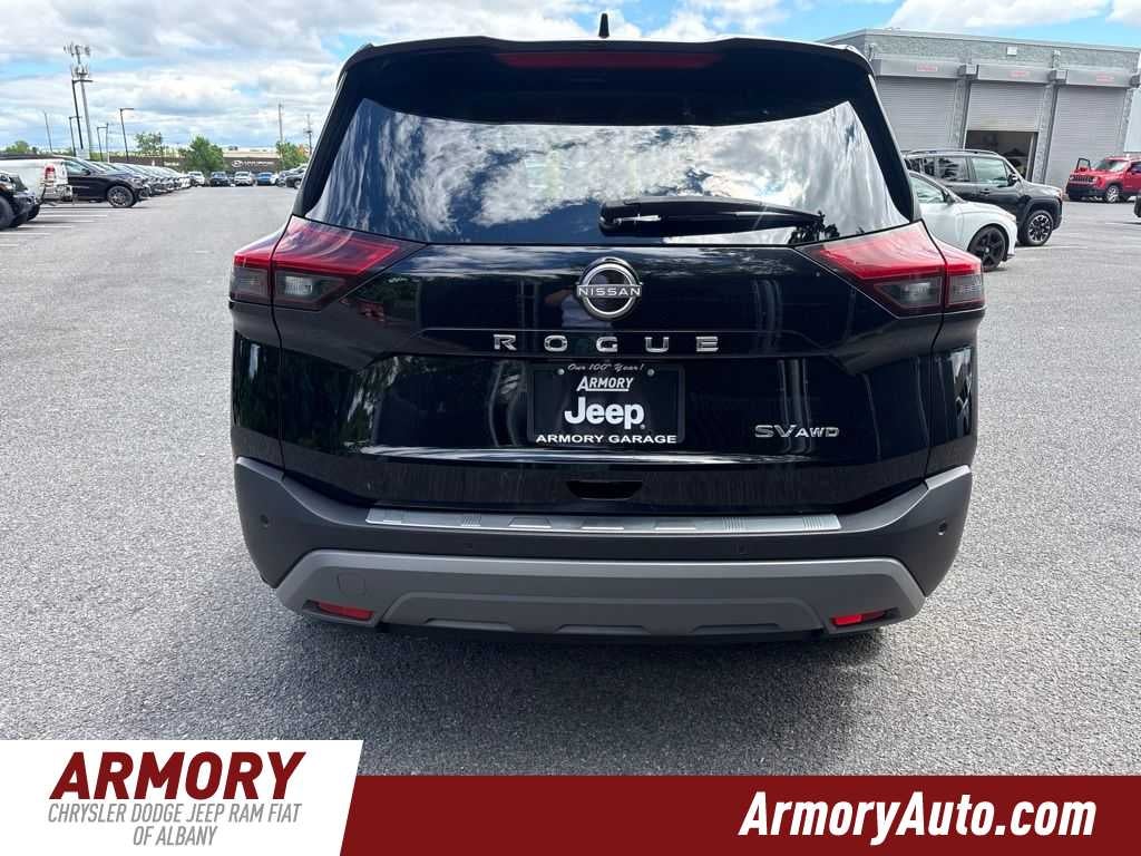 2023 Nissan Rogue SV