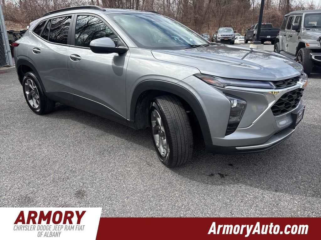 2025 Chevrolet Trax LT