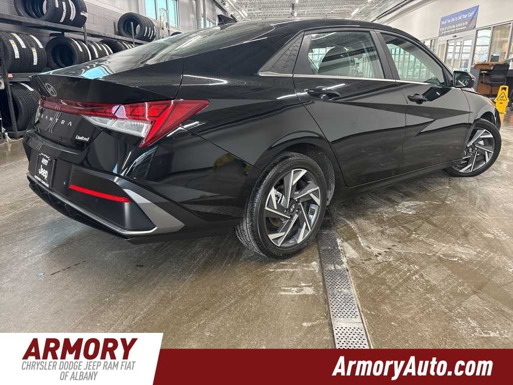 2024 Hyundai Elantra Limited