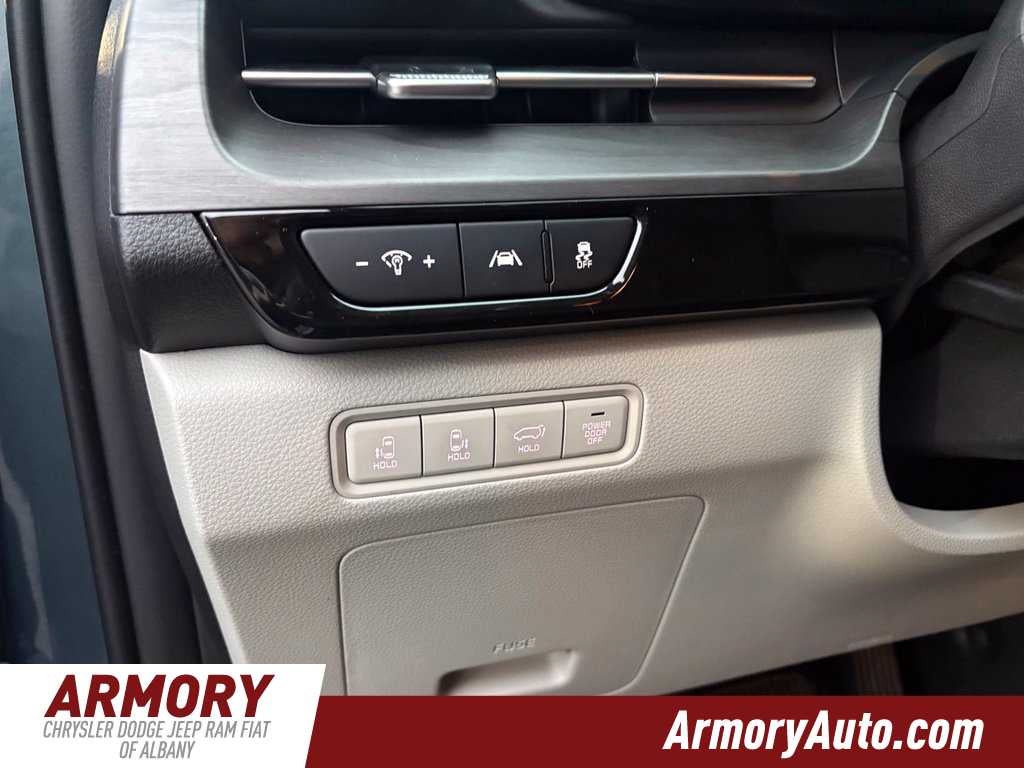 2024 Kia Carnival EX