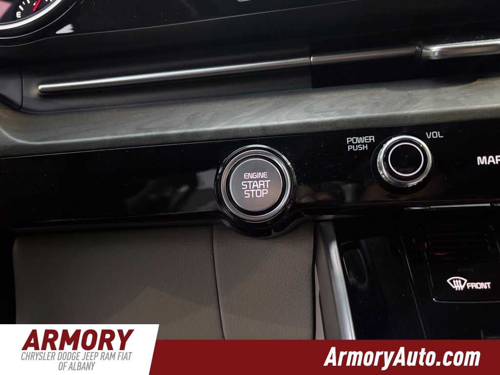 2024 Kia Carnival EX