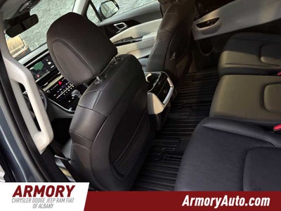 2024 Kia Carnival EX
