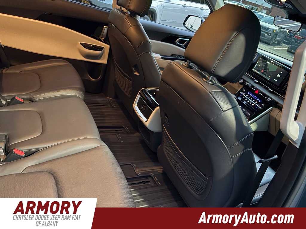 2024 Kia Carnival EX