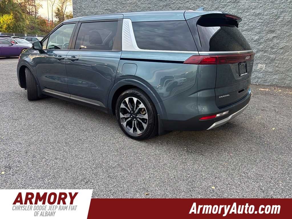 2024 Kia Carnival EX