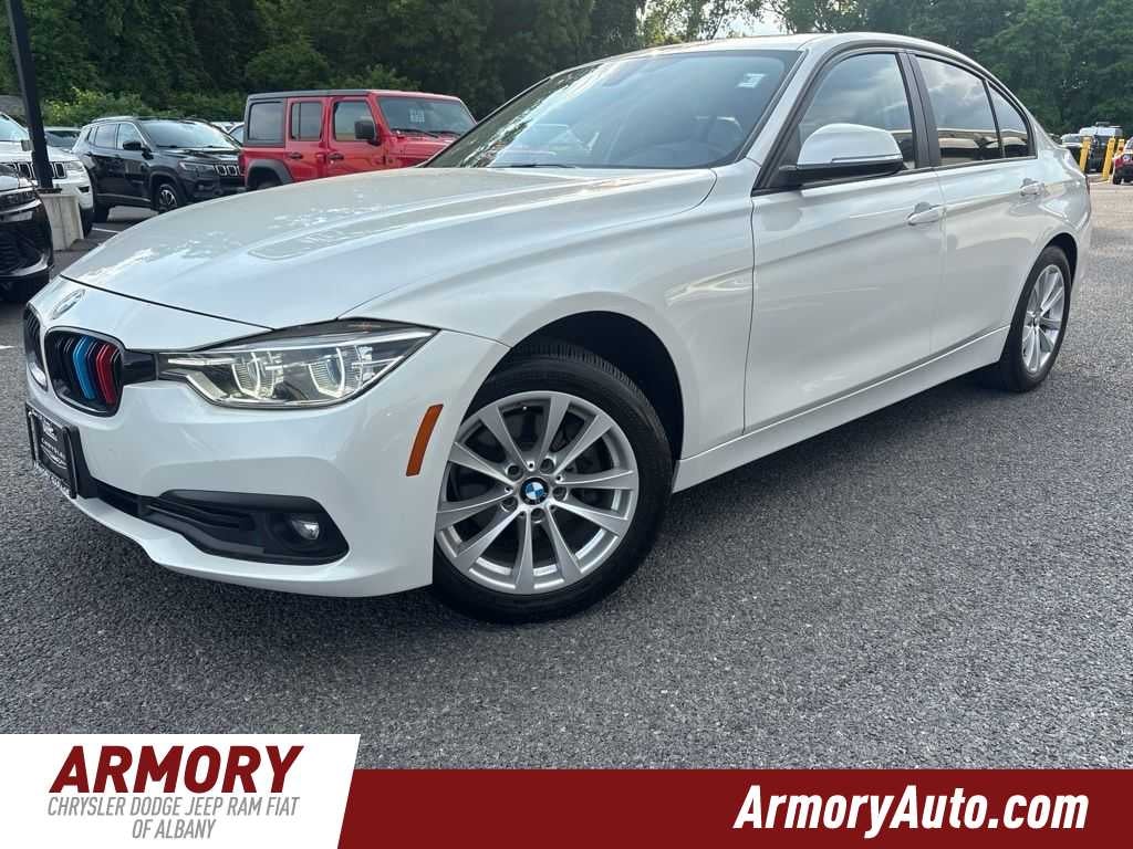 2018 BMW 3 Series 320i Sedan's photo