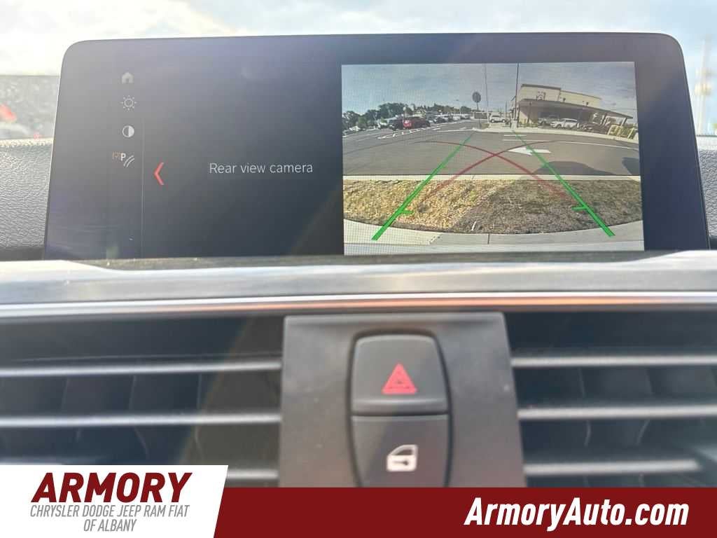 2018 BMW 320i 320i