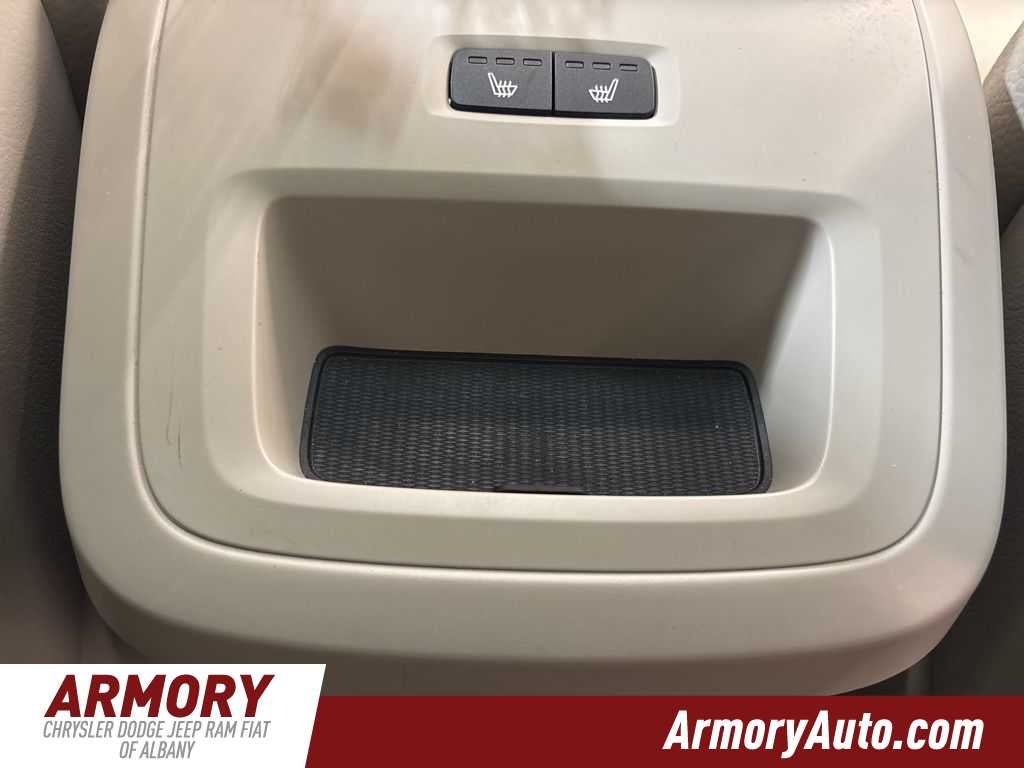 2024 Volvo XC60 Plus Dark Theme