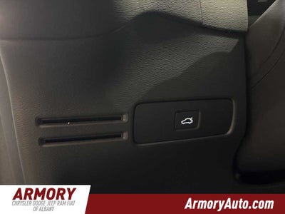 2023 Volvo XC40 Core