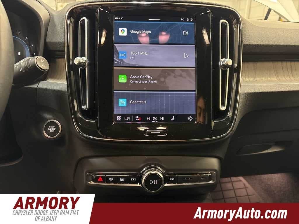 2023 Volvo XC40 Core