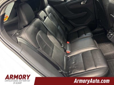 2023 Volvo XC40 Core