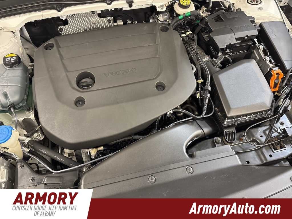 2023 Volvo XC40 Core