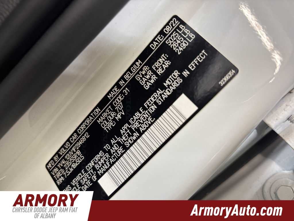 2023 Volvo XC40 Core